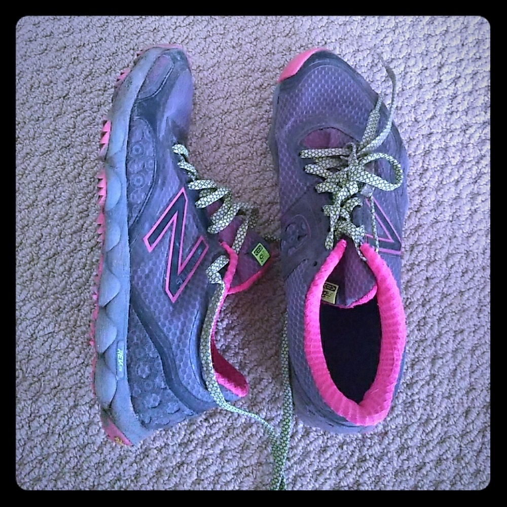 Trail running shoes